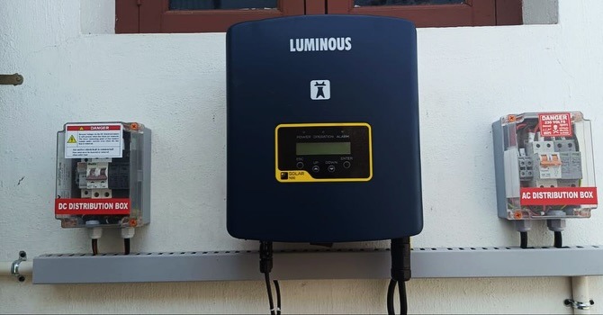 Loom 2kw SOLAR ON-GRID TIE SYSTEM👉 Loom Solar Panel 545wp x 4 no’s 👉 Luminous 3Kw solar on-gri (1)