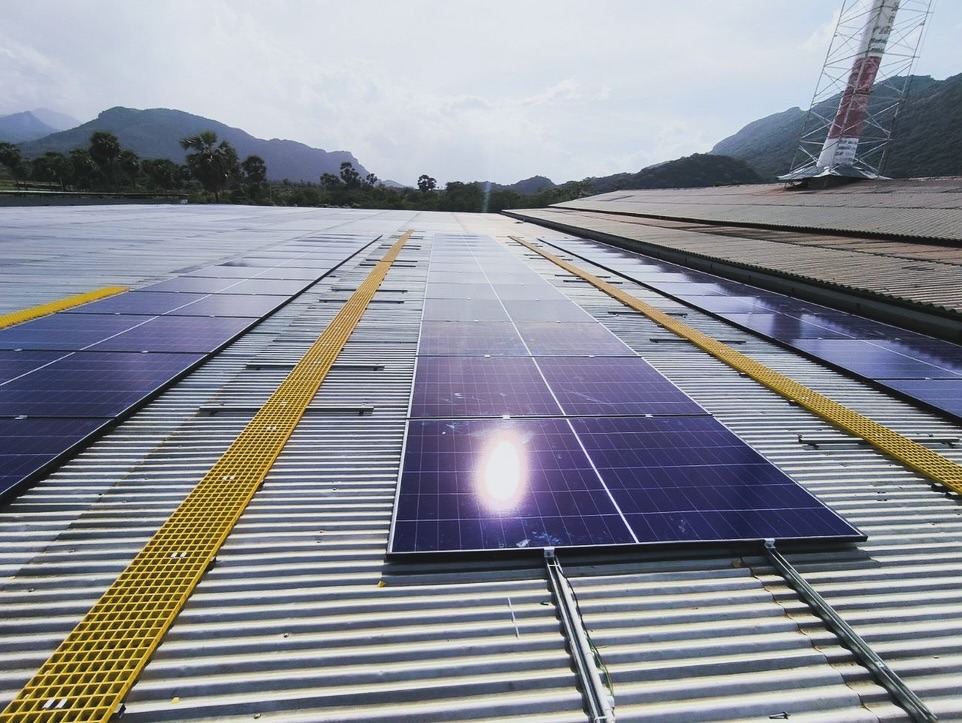 Loom Solar HJT 730wp SPV👉Loom Solar Panel 730wp x 41 no’s 👉 Luminous 30kw solar on-grid invert (4)