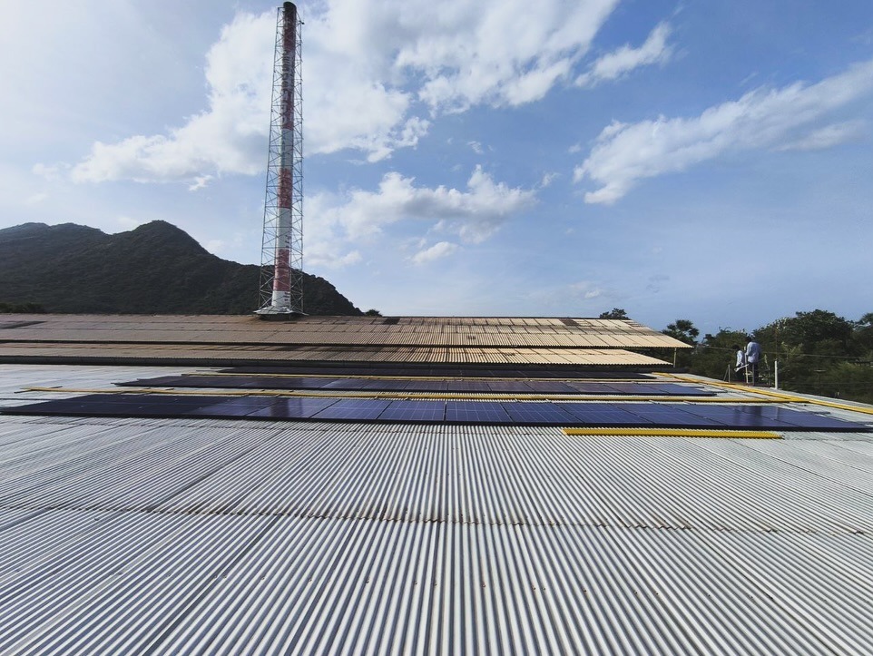 Loom Solar HJT 730wp SPV👉Loom Solar Panel 730wp x 41 no’s 👉 Luminous 30kw solar on-grid invert