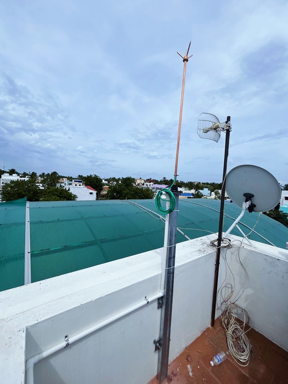 Microtek 3KW Solar On grid tie system👉 Microtek solar panel 545 wp x 6 no’s👉 Microtek 3Kw on (2)