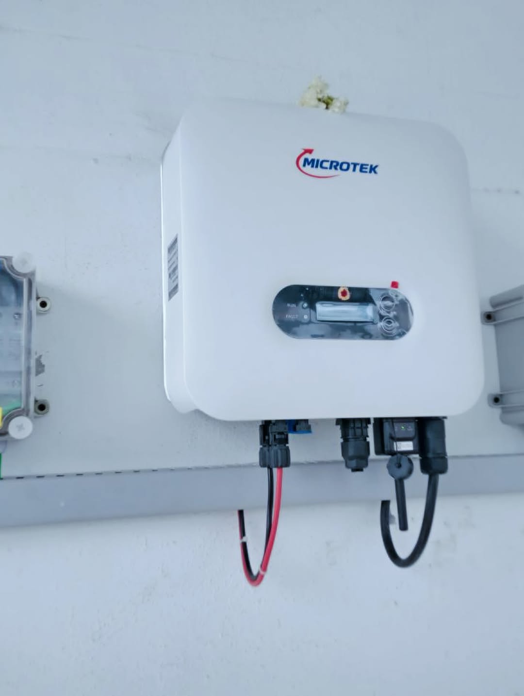 Microtek 3KW Solar On grid tie system👉 Microtek solar panel 545 wp x 6 no’s👉 Microtek 3Kw on – Copy